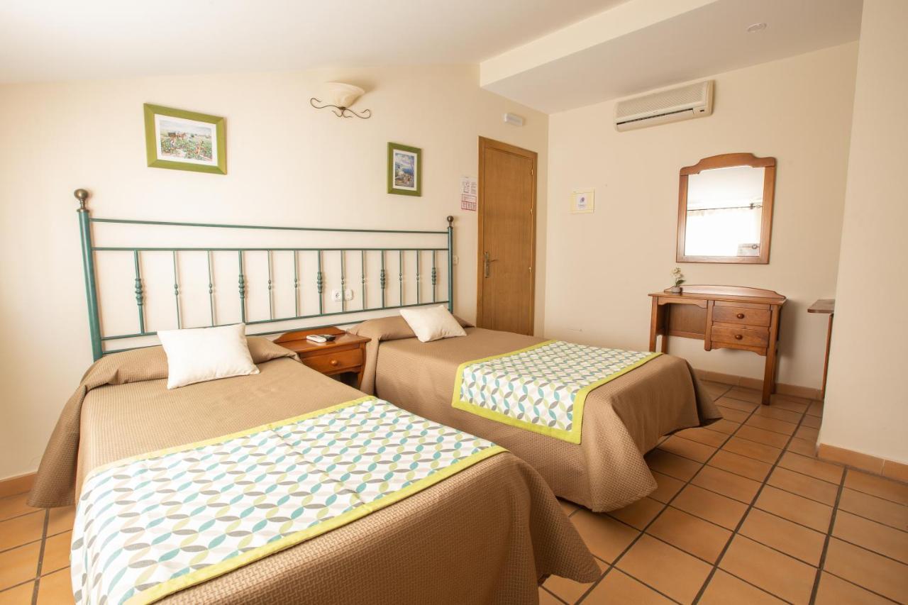 โอสตัล อปาร์ตาเมนโตส เอล กาโย Hostel มาร์เบยา ภายนอก รูปภาพ