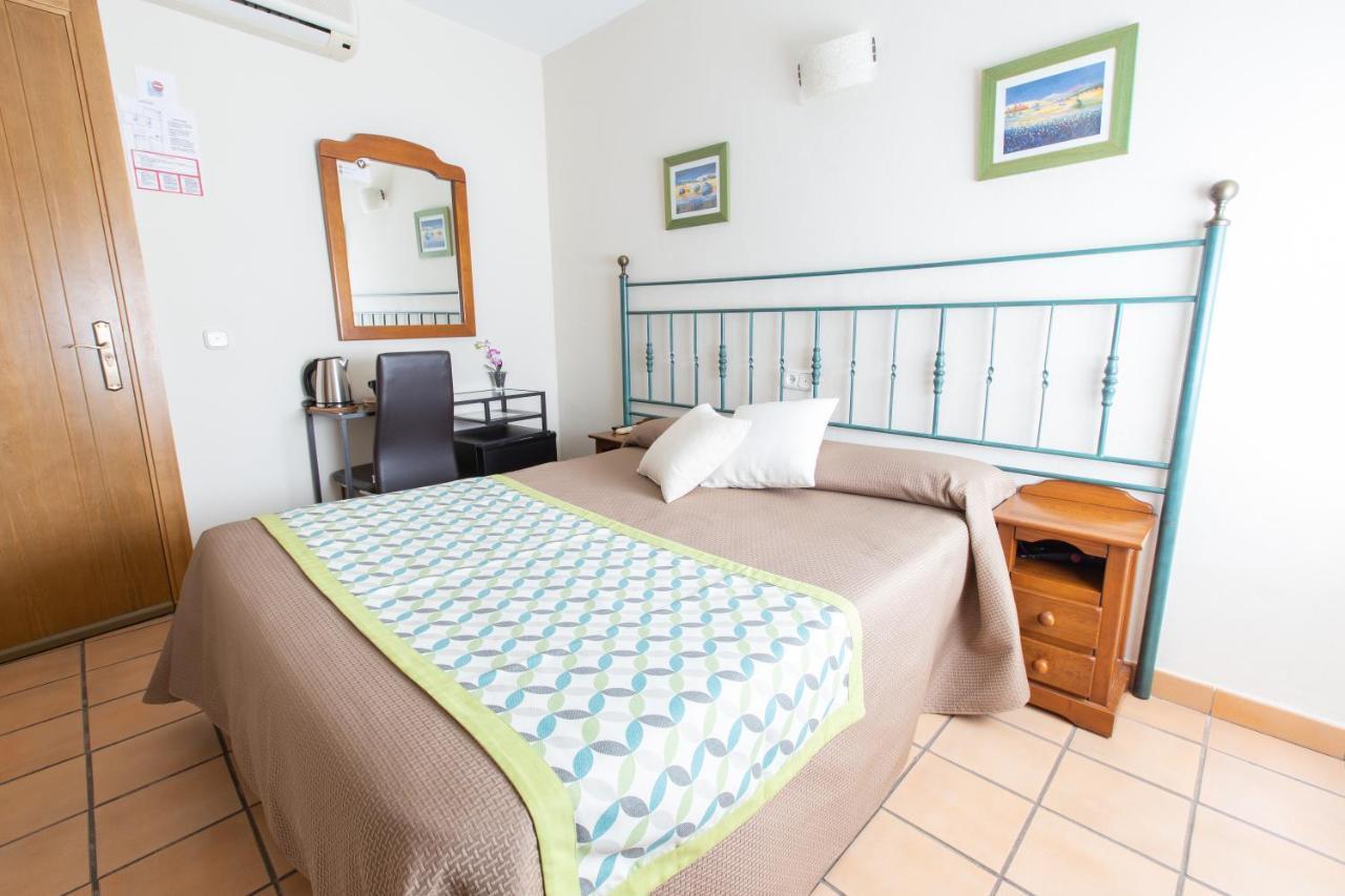 โอสตัล อปาร์ตาเมนโตส เอล กาโย Hostel มาร์เบยา ภายนอก รูปภาพ