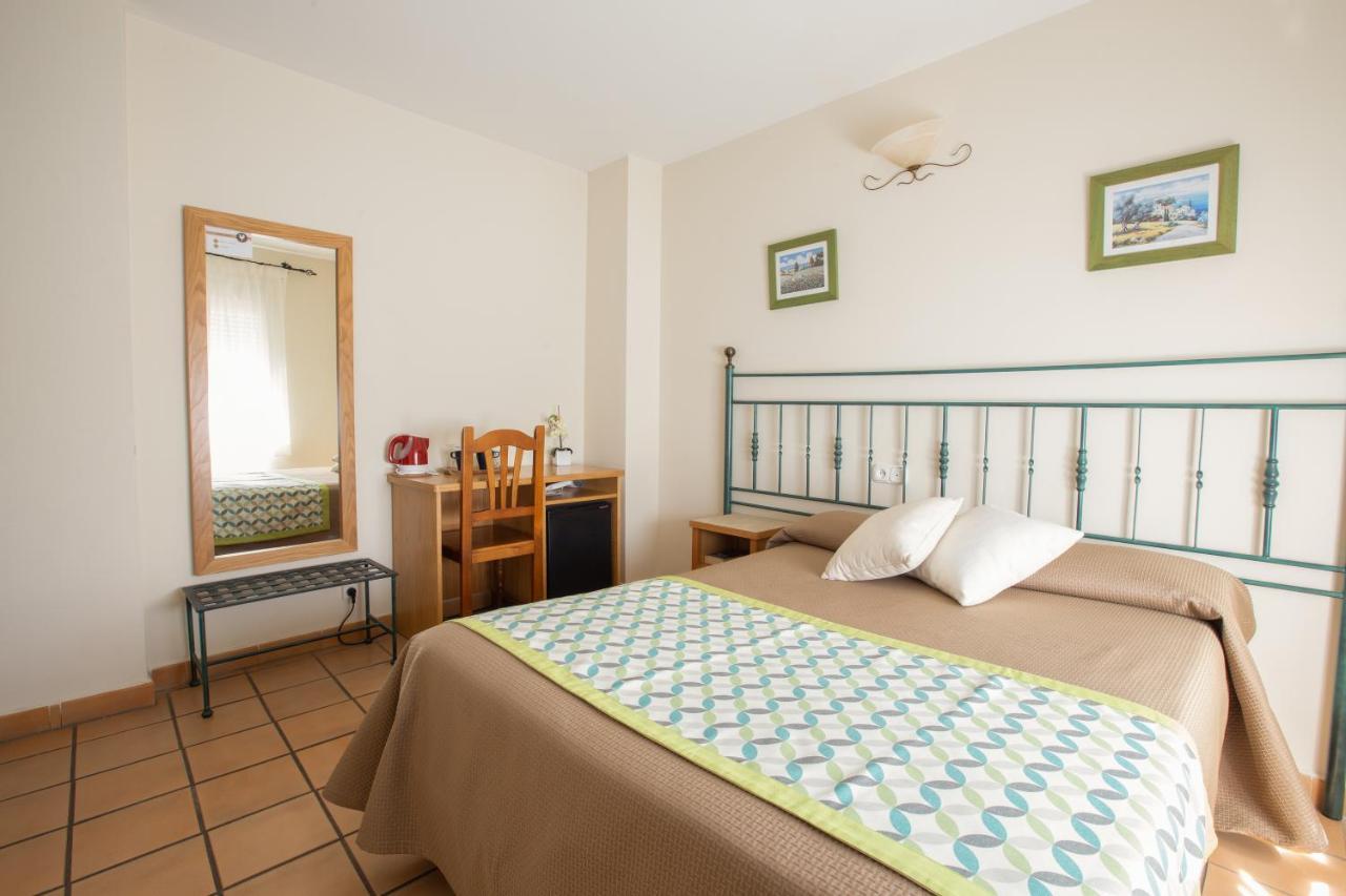 โอสตัล อปาร์ตาเมนโตส เอล กาโย Hostel มาร์เบยา ภายนอก รูปภาพ